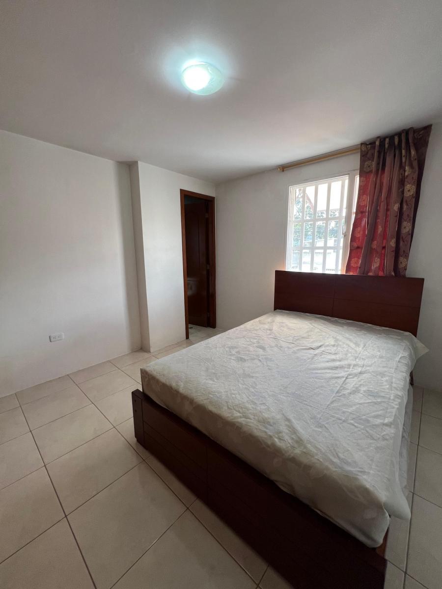 Venta - de - Casa - 151 m² - en - Llano Grande — imagen 2