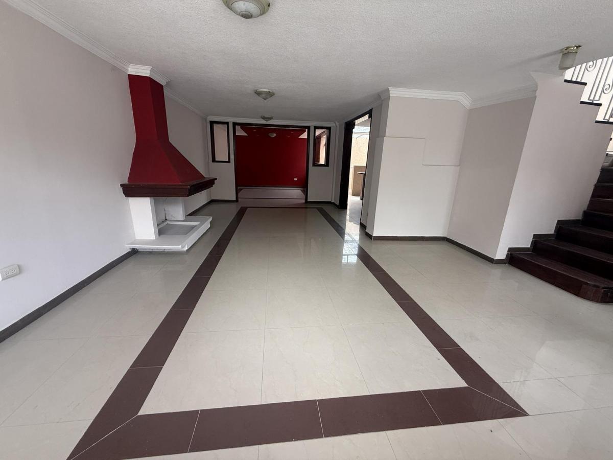 Vendo Casa 138 m² Estudio, Sector San Rafael Junto Al Kfc y San Luis Shopping — imagen 6