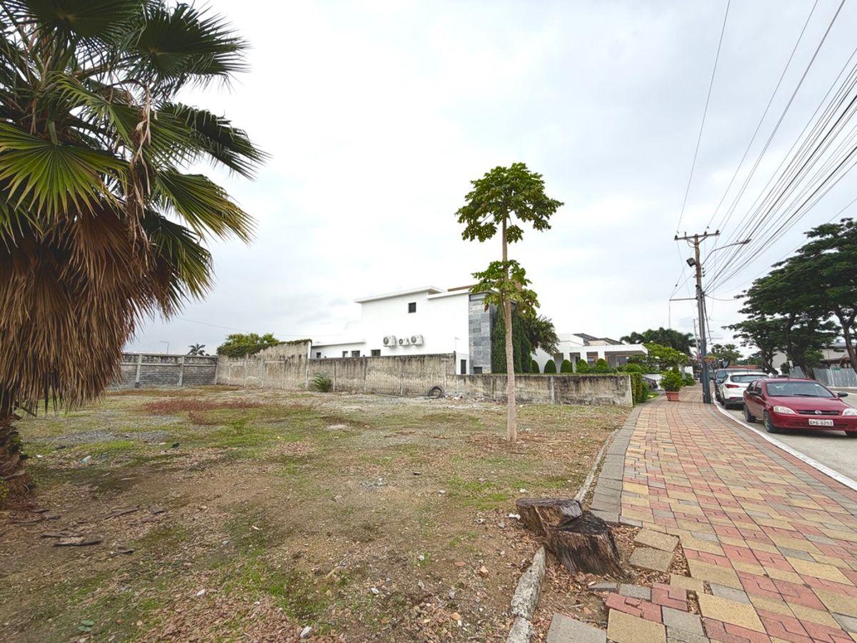 Terreno de Lujo en Urb. Biblos: El Escenario Para Tu Proyecto de Vida, Guayas — imagen 4