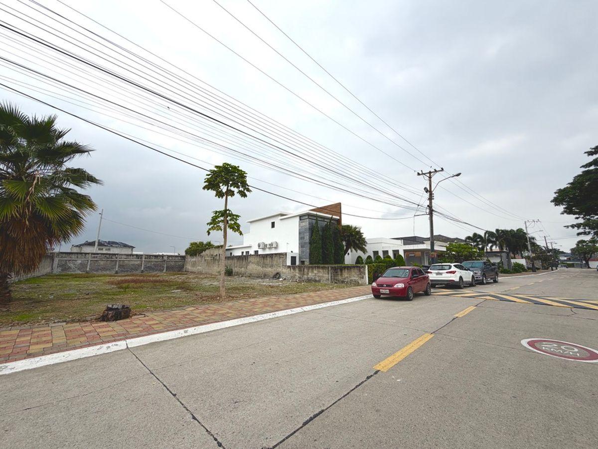 Terreno de Lujo en Urb. Biblos: El Escenario Para Tu Proyecto de Vida, Guayas — imagen 2