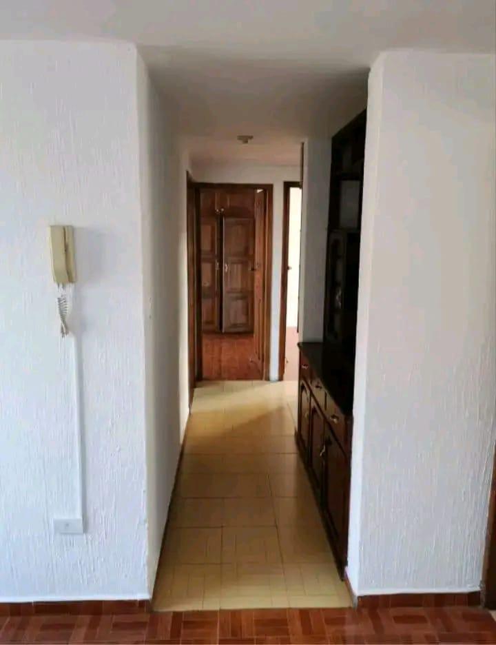 Departamento en Venta con Parqueadero en El Sector de en Solanda — imagen 10