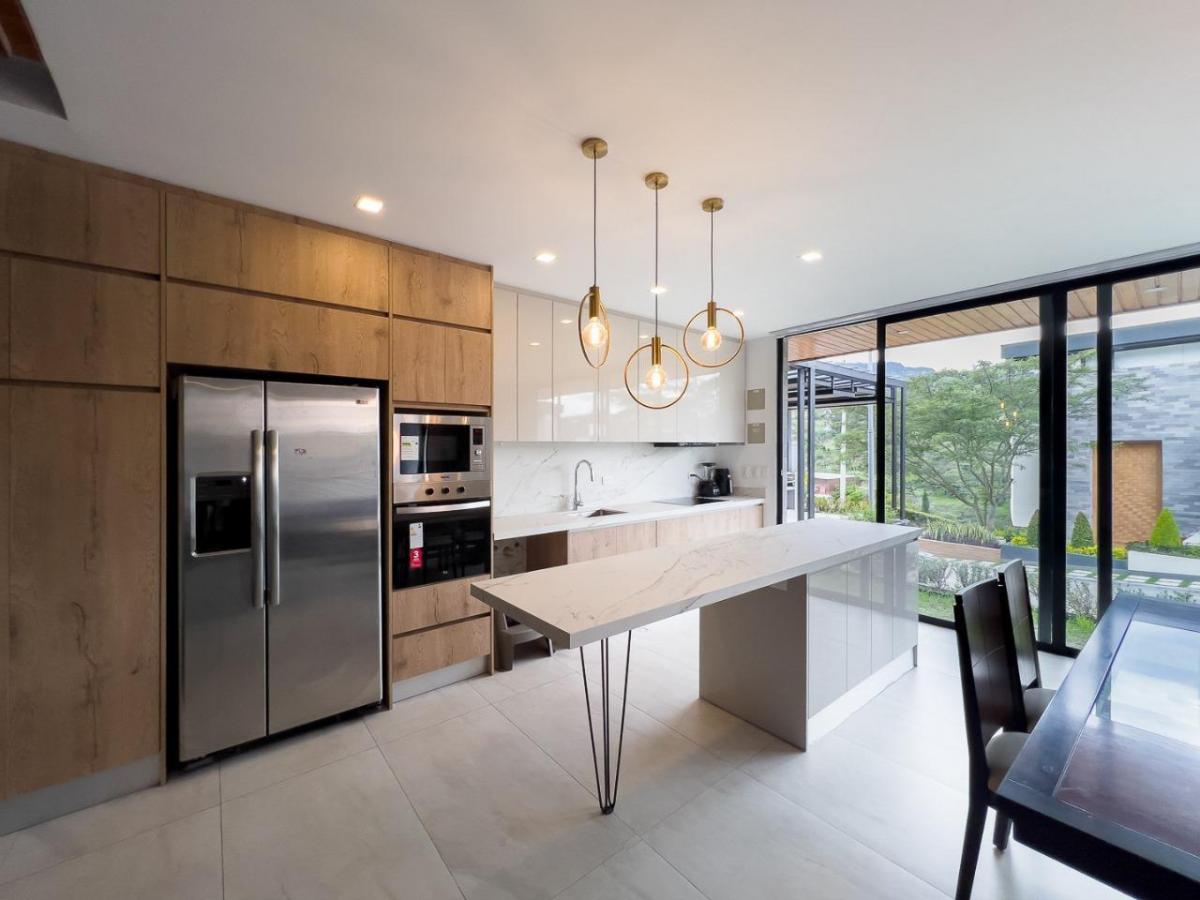 Vendo Casa 171 m² Moderna a Estrenar, Muy Luminosa Soleada, Seguridad, Vistas, 264 m² en Total — imagen 7