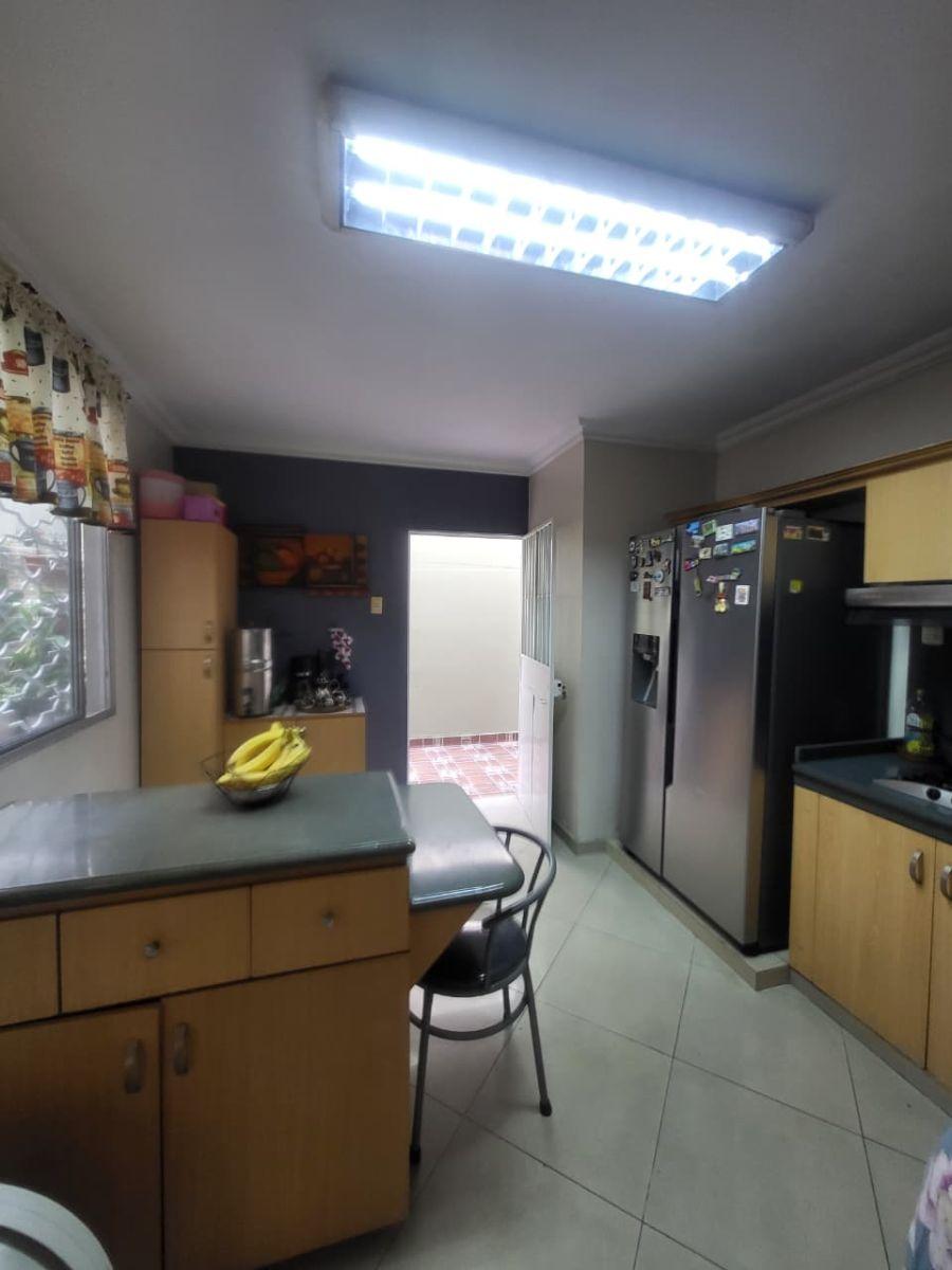 Casa Moderna en Venta | Conjunto Cerrado Santorini | Sector San Felipe | 3 Dorm. (War), Guayas — imagen 7