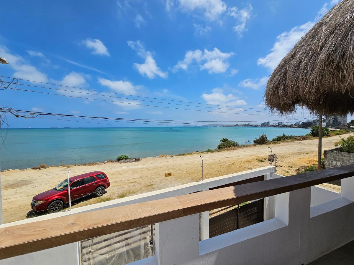 Se Vende Hermosa Casa con Vista Al Mar Unica a Precio Reducido en Salinas — imagen 10