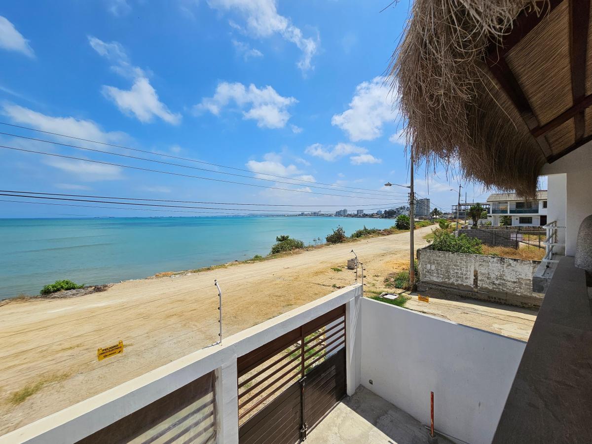 Se Vende Hermosa Casa con Vista Al Mar Unica a Precio Reducido en Salinas — imagen 6