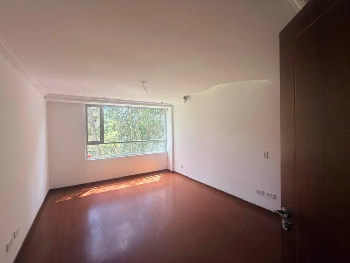 Venta Departamento Sector Monteserrin - — imagen 9