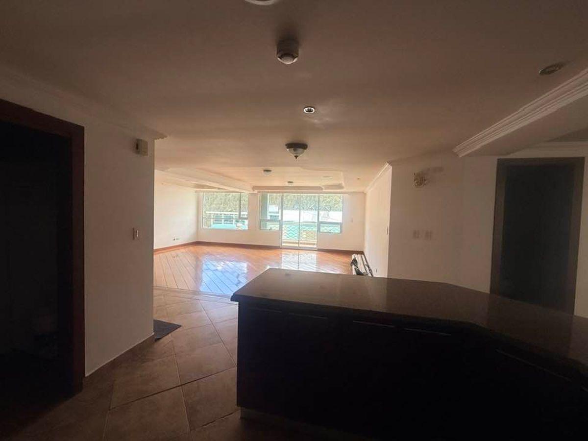Venta Departamento Sector Monteserrin - — imagen 5