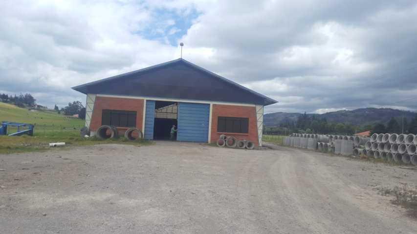 Excelente Terreno en Venta 10.000 m² Mas Nave Industrial Vía Cumbe, Azuay — imagen 6