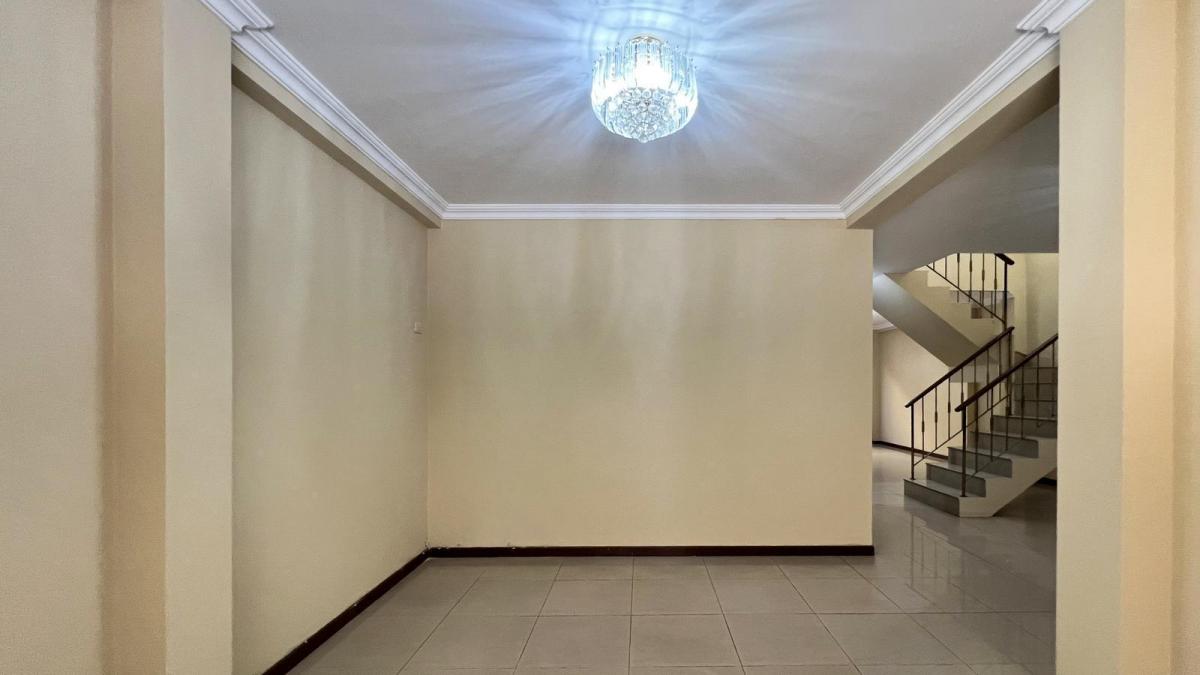 Casa de Venta en Villa Club, Etapa Floral, Guayas — imagen 9