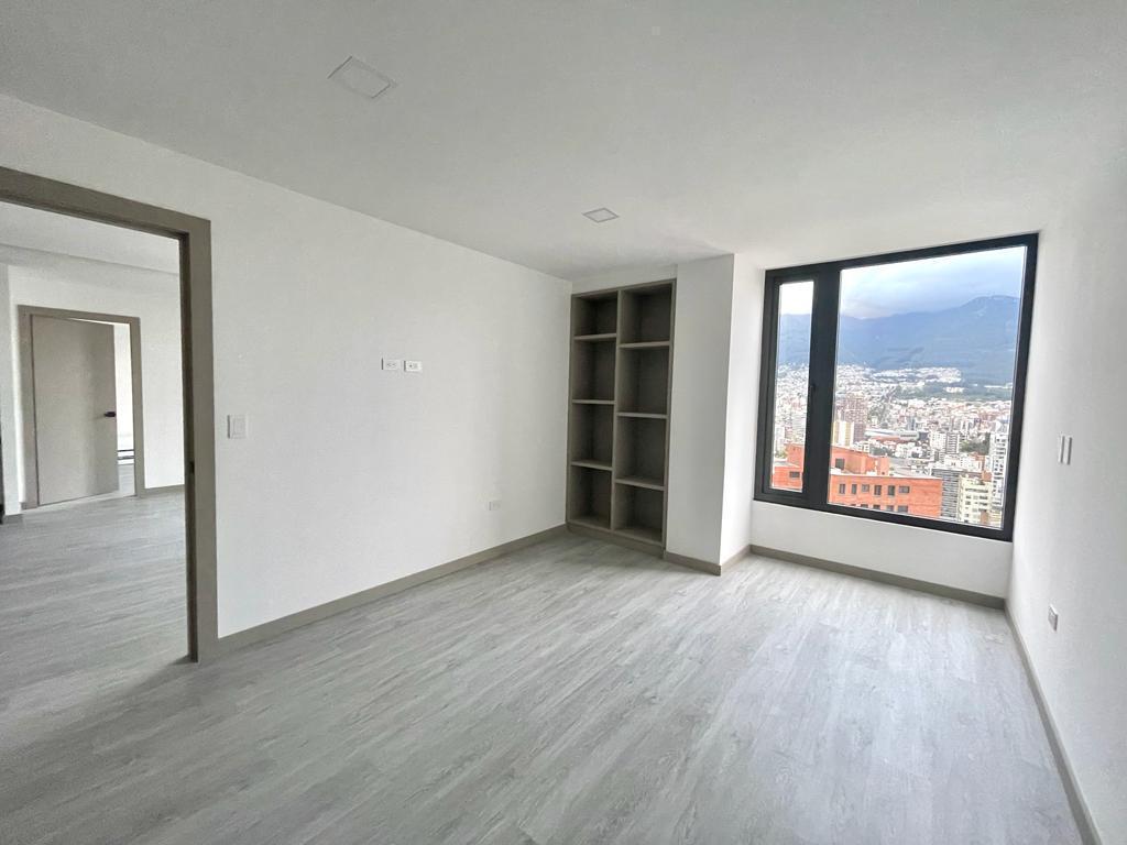Sector Gonzalez Suarez, en Venta Dpto 2d de 101 con Balcon y Linea Blanca (Mv) — imagen 6