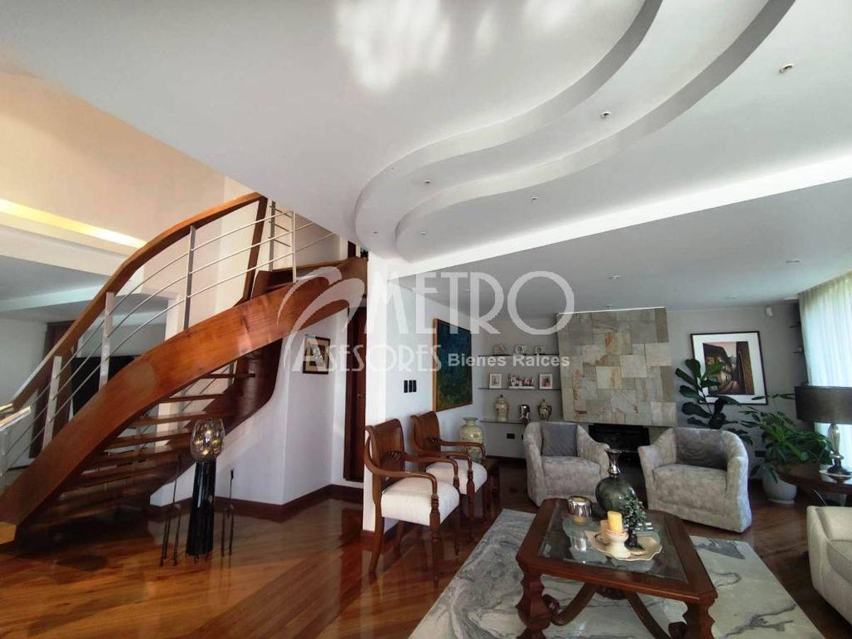 Casa en Venta 420 m² en Urb. Campo Alegre - Monteserrín — imagen 9