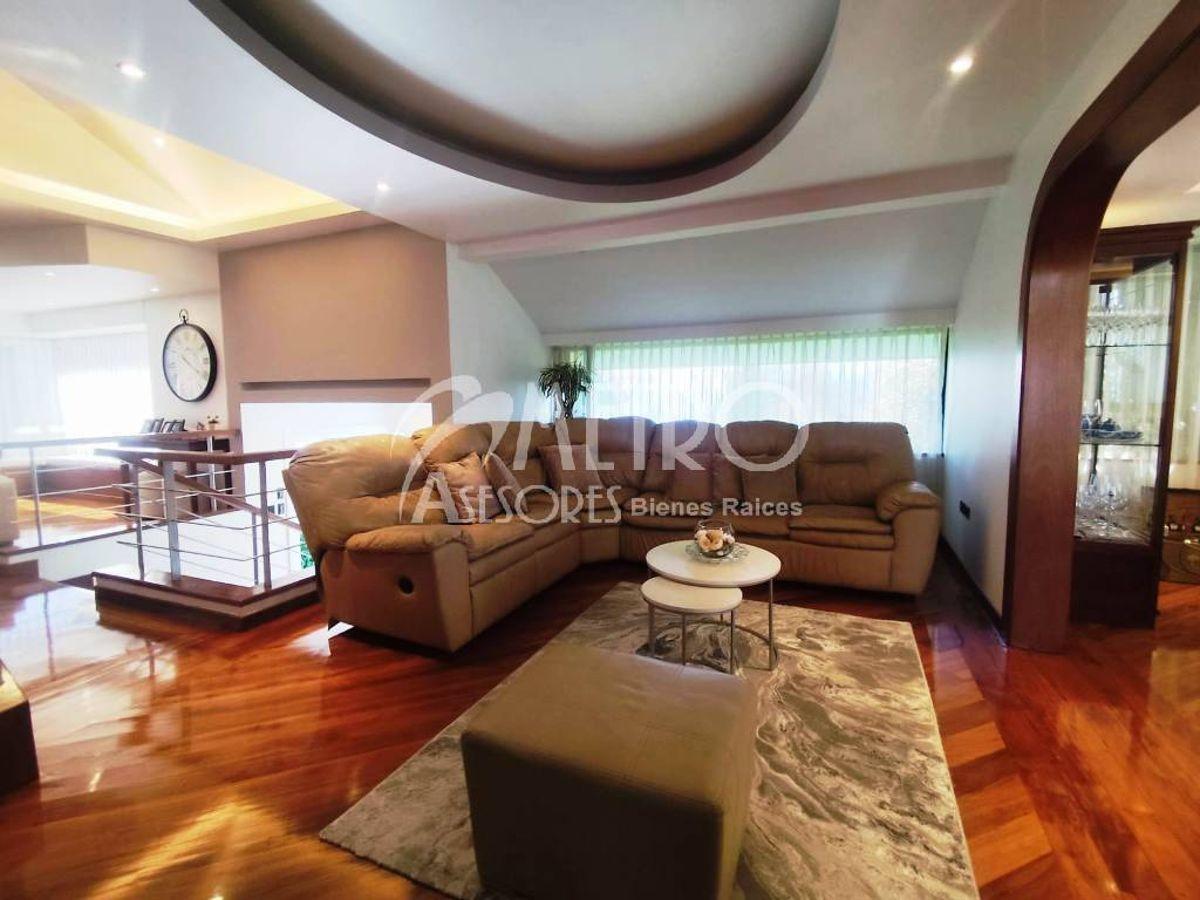 Casa en Venta 420 m² en Urb. Campo Alegre - Monteserrín — imagen 8
