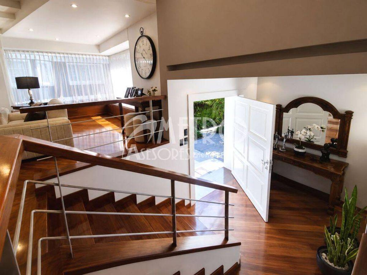 Casa en Venta 420 m² en Urb. Campo Alegre - Monteserrín — imagen 7