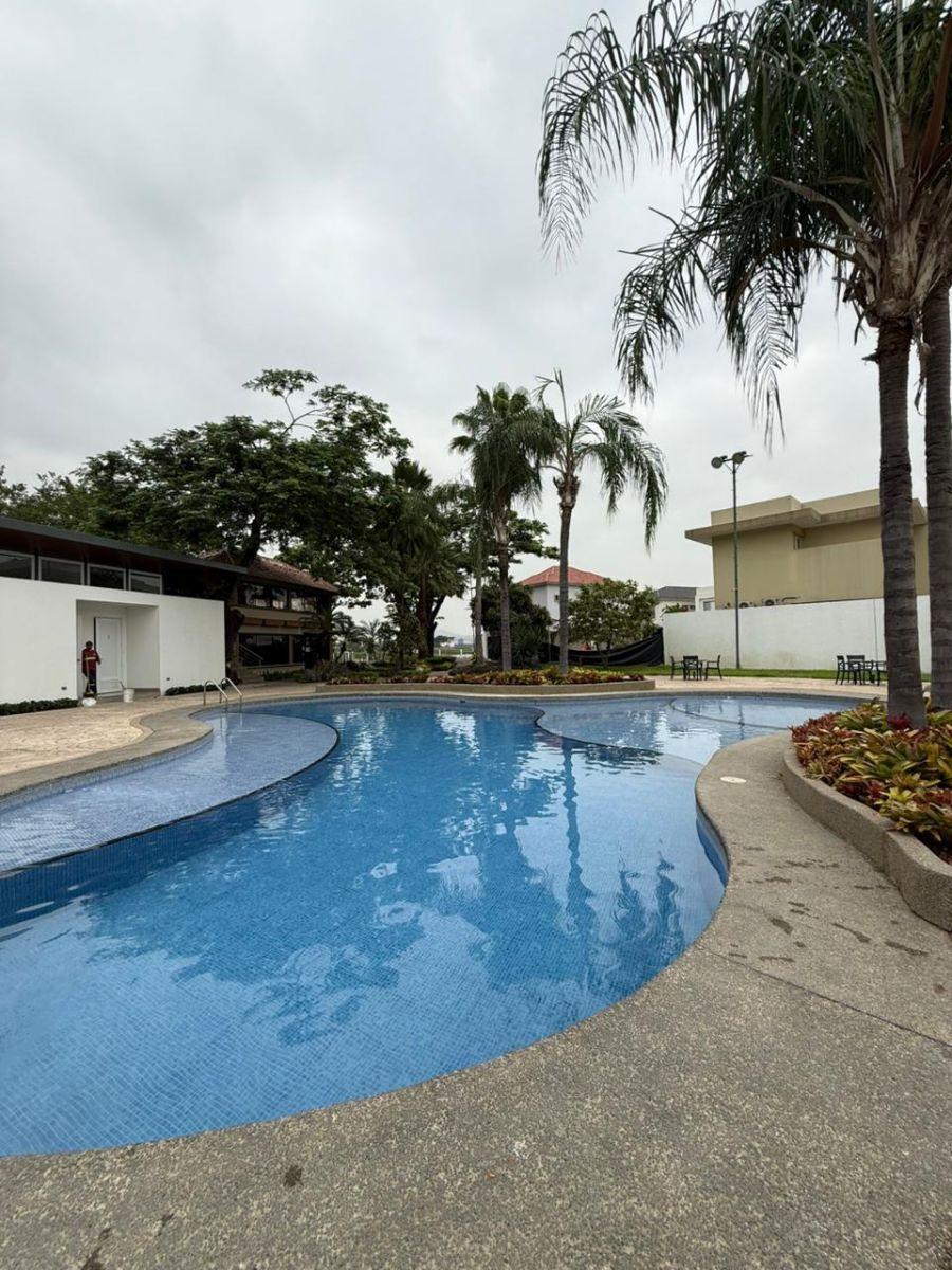 Vendo Terreno en Samborondon, Estancias del Rio, Sede Social con Piscina, Gimnasio, Canchas T y F, Guayas — imagen 8