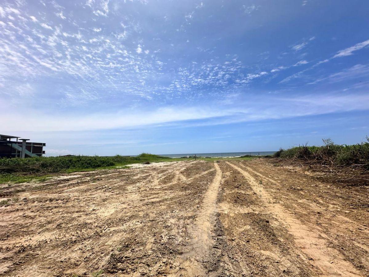 Villamil Playas, Venta de Terreno de Carretera Al Mar | 1.121 m² Frente Al Océano - Mons García, Guayas — imagen 6