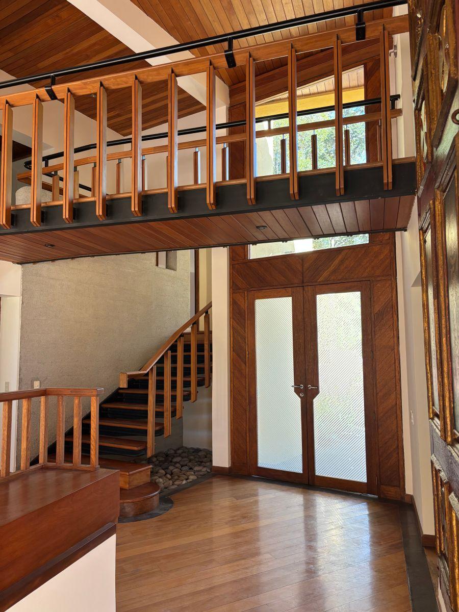 Cumbaya. en Urbanización de Lujo. Hermosa Casa — imagen 6