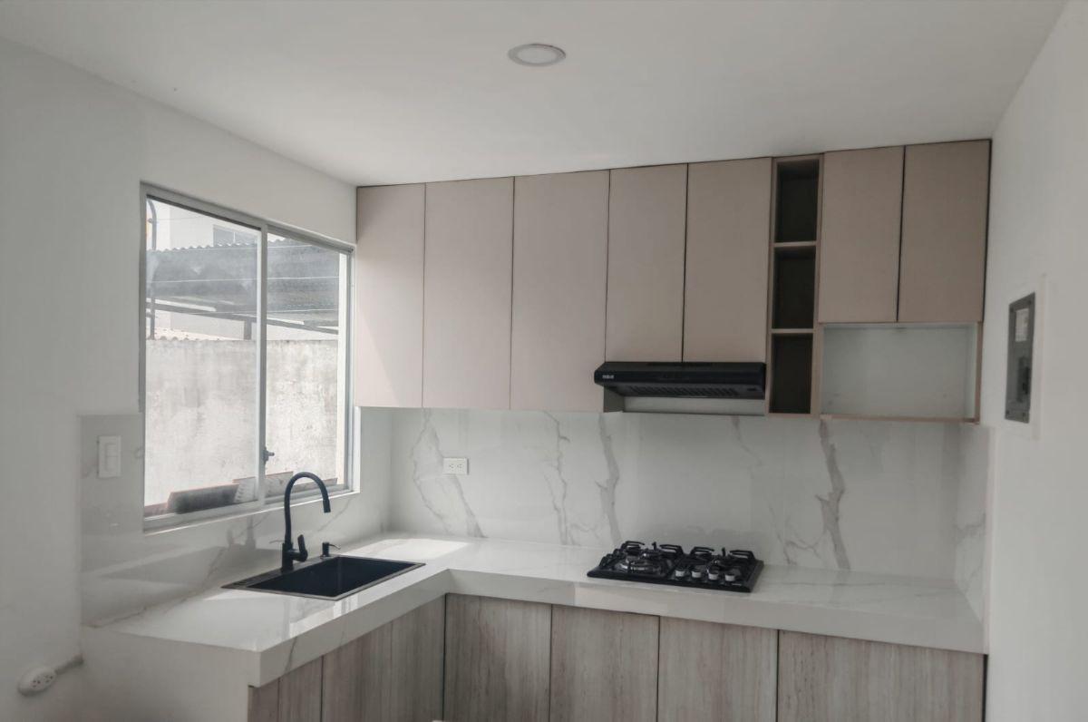 Venta Casa de Estreno Remodelada | 3 Dorm. | Paseo del Sol 3 | Vía a La Costa (Wy), Guayas — imagen 10