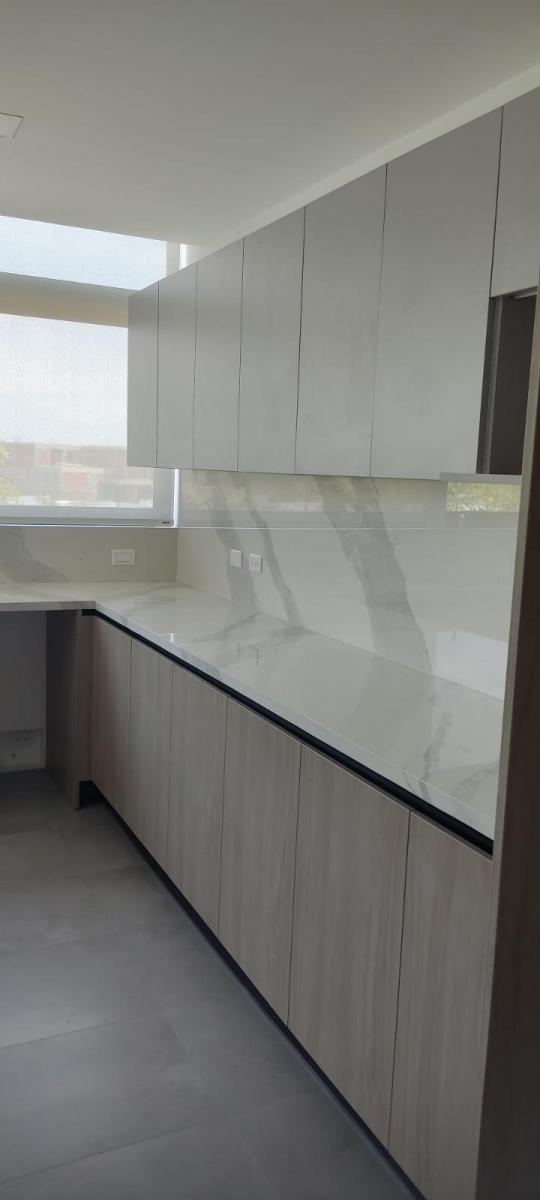 Isla Mocolí Vendo Moderno Departamento de Estreno con Ascensor, Guayas — imagen 9