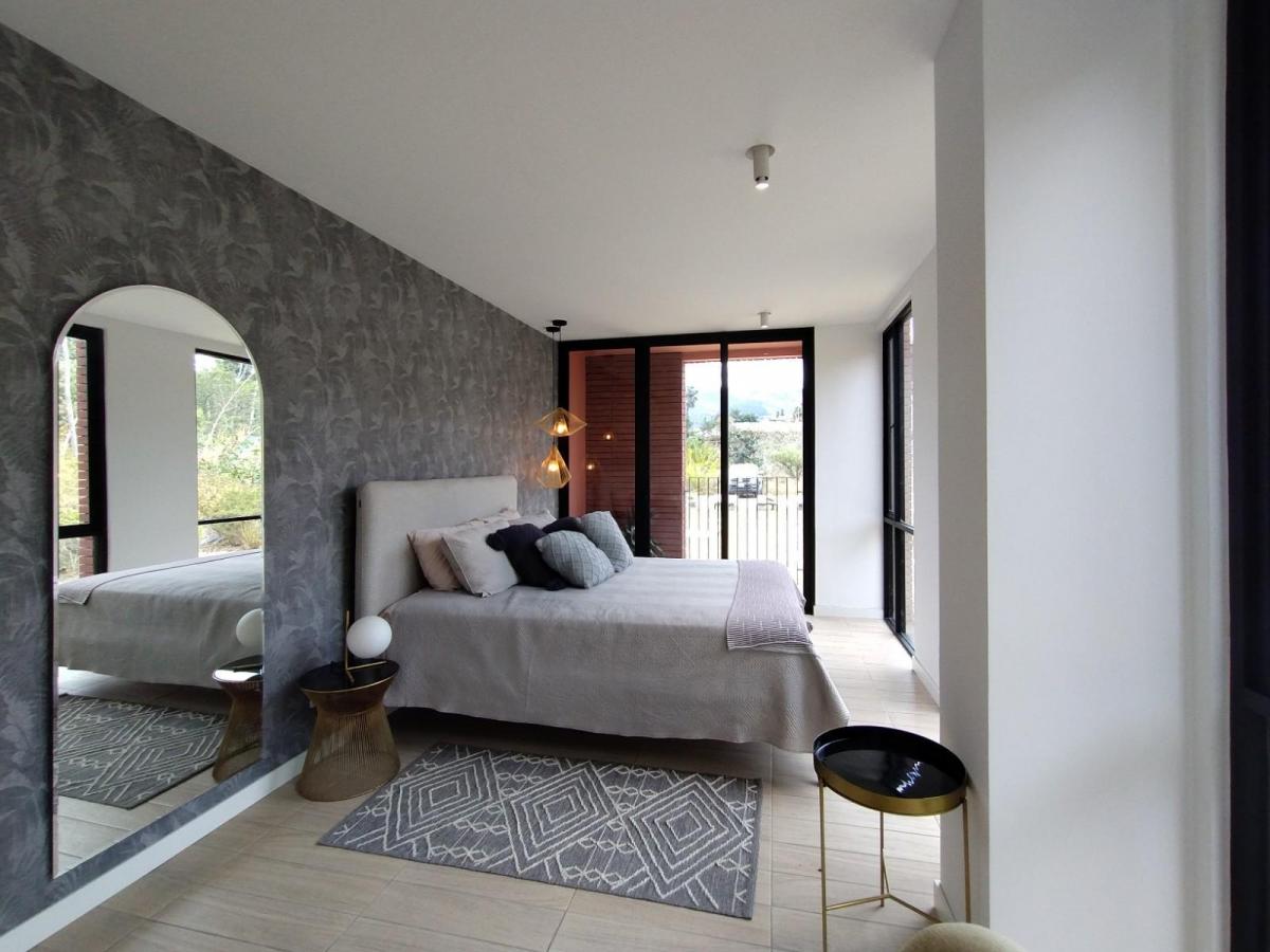 Venta Departamento con Vista 2 Dorm. y Balcón - Cumbayá — imagen 7