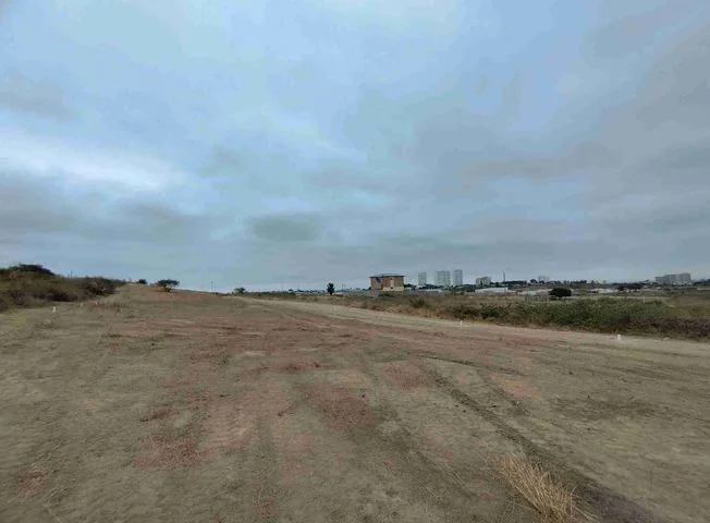 Terreno en venta en Punta Blanca — imagen 1