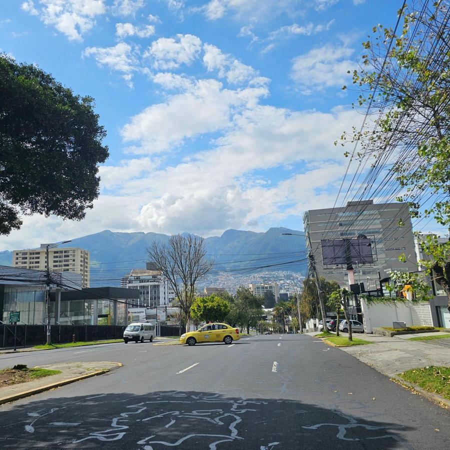 Casa Comercial en Venta, Sector Gonzalez Suarez. Provincia de Pichincha — imagen 8