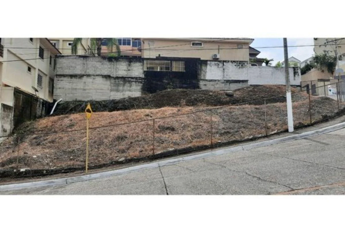 Vendo Amplio Terreno Esquinero en Urb Ceibos Norte - R. Luna, Guayas — imagen 10