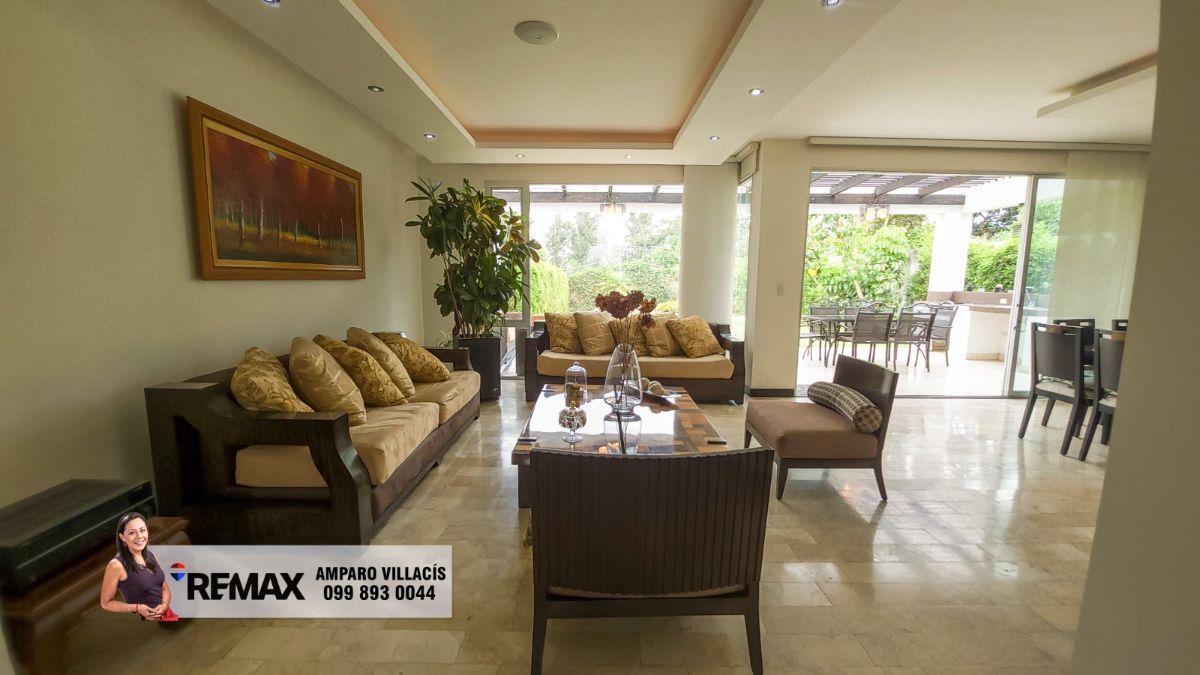 Casa Independiente con Amplio Jardín Sector Rancho San Francisco — imagen 8