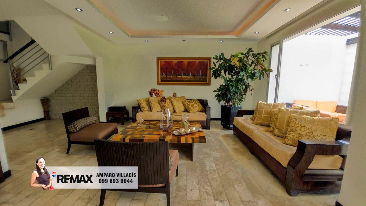 Casa Independiente con Amplio Jardín Sector Rancho San Francisco — imagen 6
