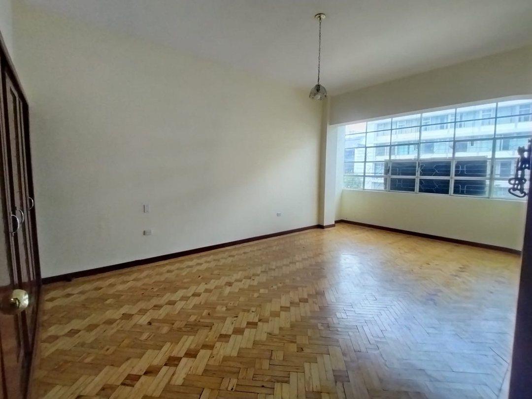 Venta Departamento / Av 10 de Agosto — imagen 5