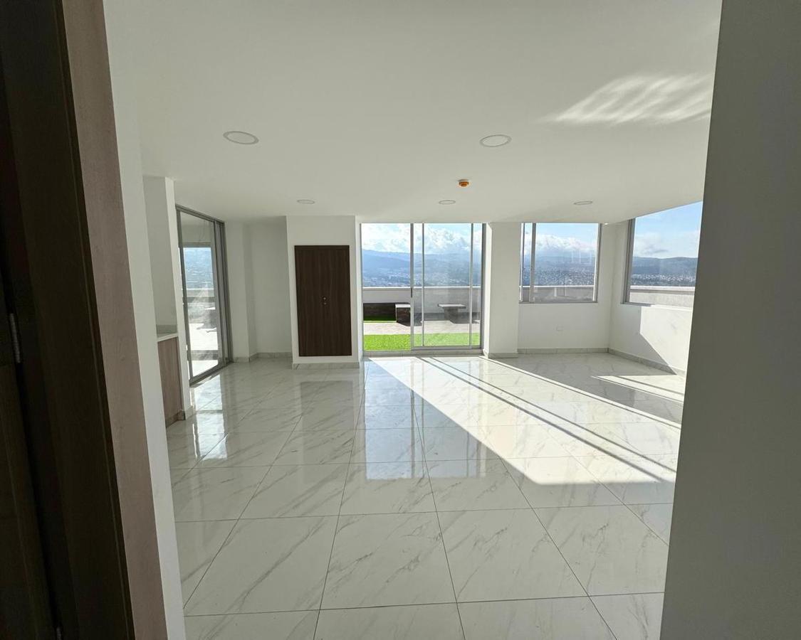 Venta Departamento Nuevo Ponceano Alto Último con Amplio Patio Terraza — imagen 2