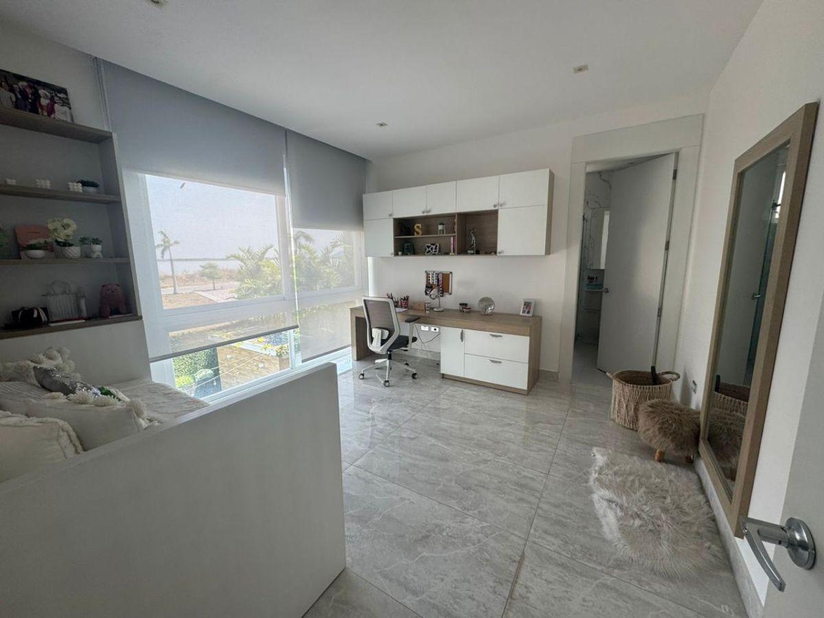 Casa de 450 m² con 4 Dorm. en Venta en Samborondón, Mocoli Nuieva, Guayas — imagen 8