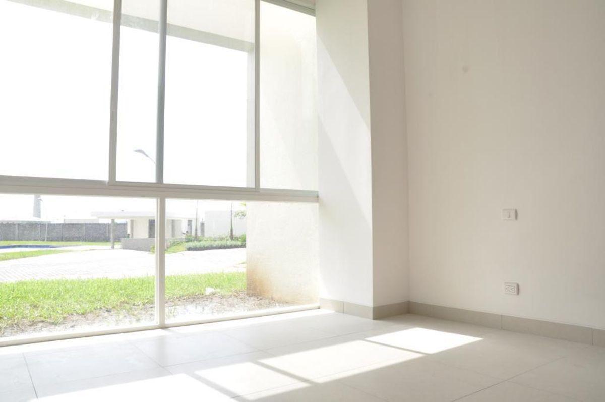 Mocoli Blue Bay Planta Baja Departamento Vista Al Lago de Venta. Guayas — imagen 2