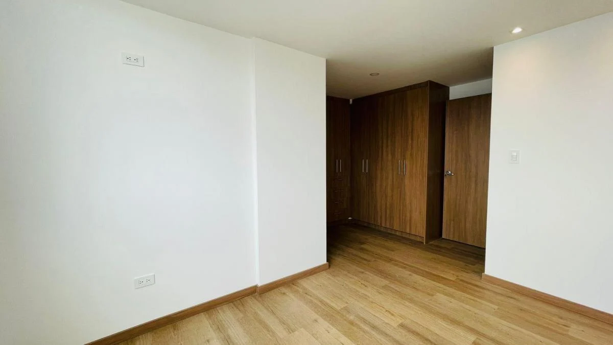 Venta Departamento 2 Hab a Estrenar, Urb Matovelle - La Kennedy — imagen 5