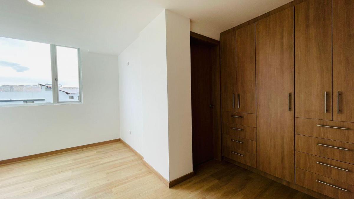 Venta Departamento 2 Hab a Estrenar, Urb Matovelle - La Kennedy — imagen 3