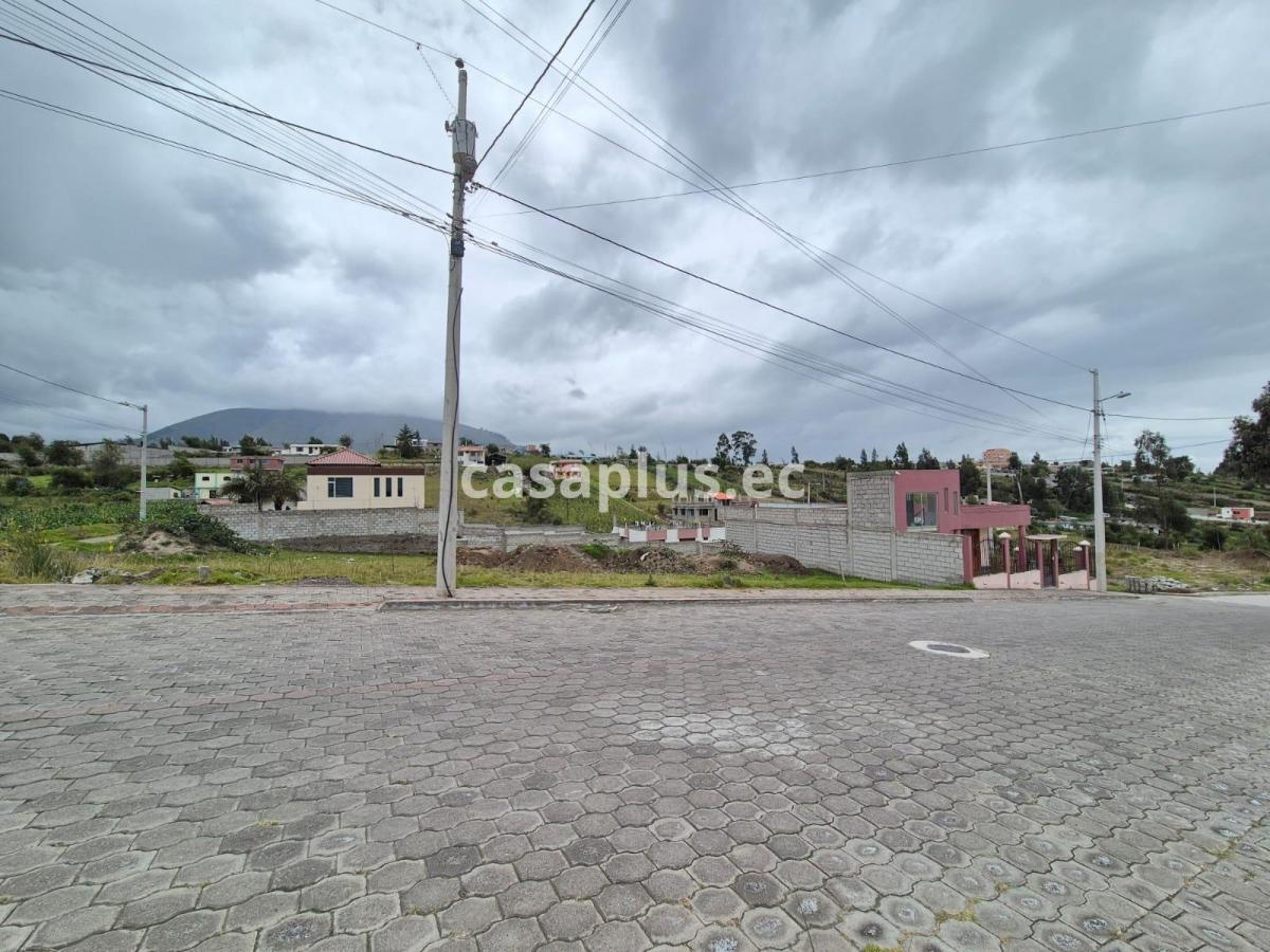 Terreno en Venta Sector Tiobamba Sur en Latacunga, Cotopaxi — imagen 2