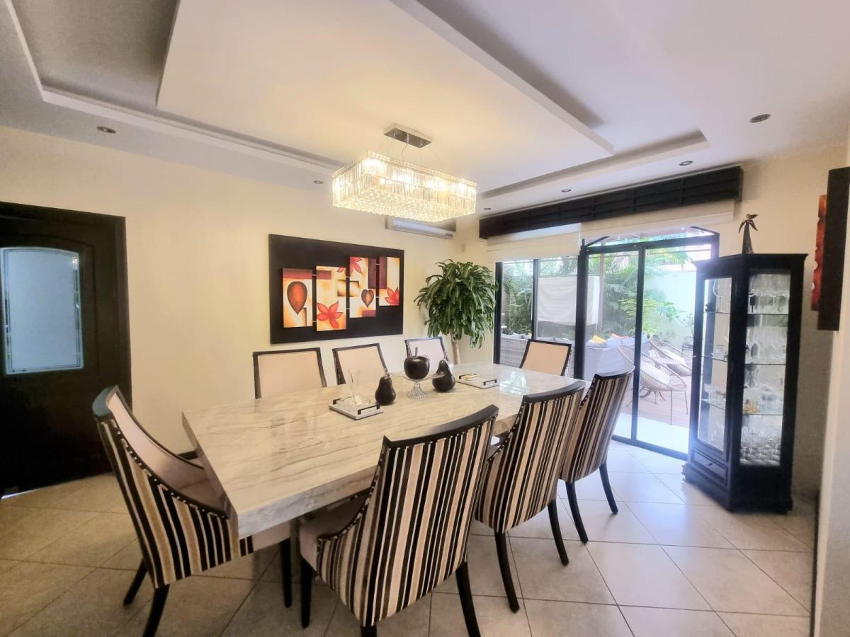 Casa en Venta, Urb. Estancias del Rio, Samborondon, Guayas — imagen 7