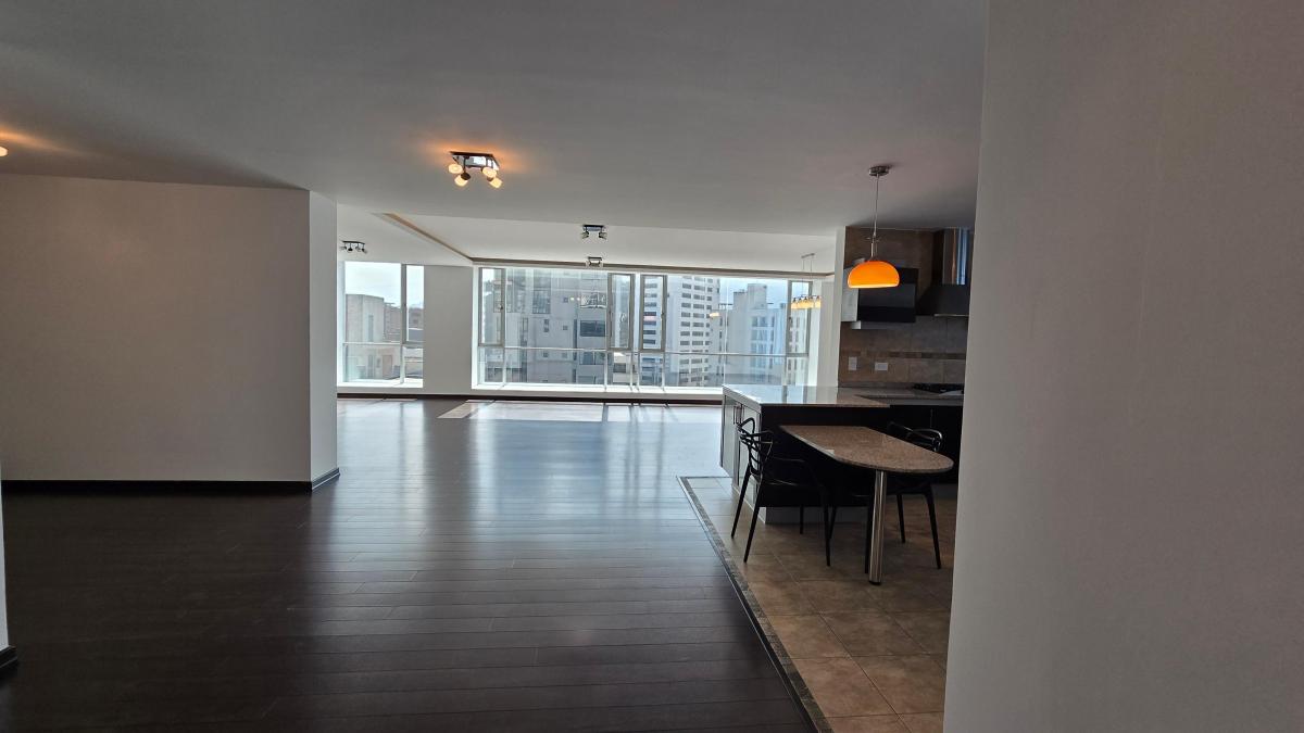 Carolina Vendo Lindo Pent House de Tres Dorm. y Vista — imagen 5