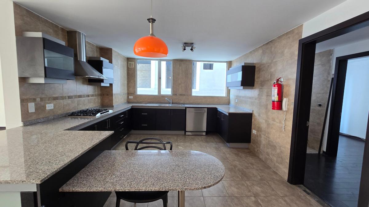 Carolina Vendo Lindo Pent House de Tres Dorm. y Vista — imagen 3