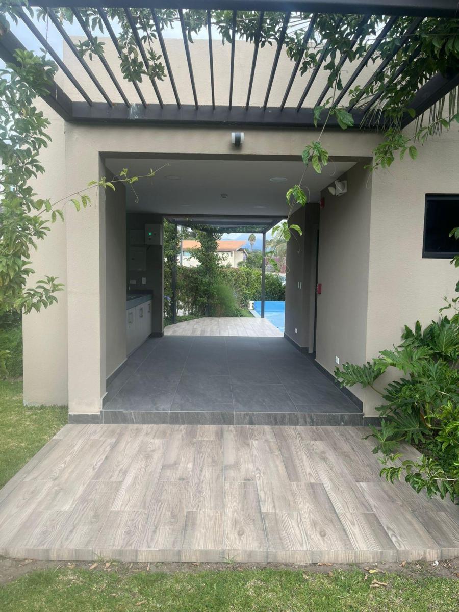 Puembo: Lote de 630 m² Cos 50 - 100%. Piscina, Bbq. Excelente Entorno — imagen 6
