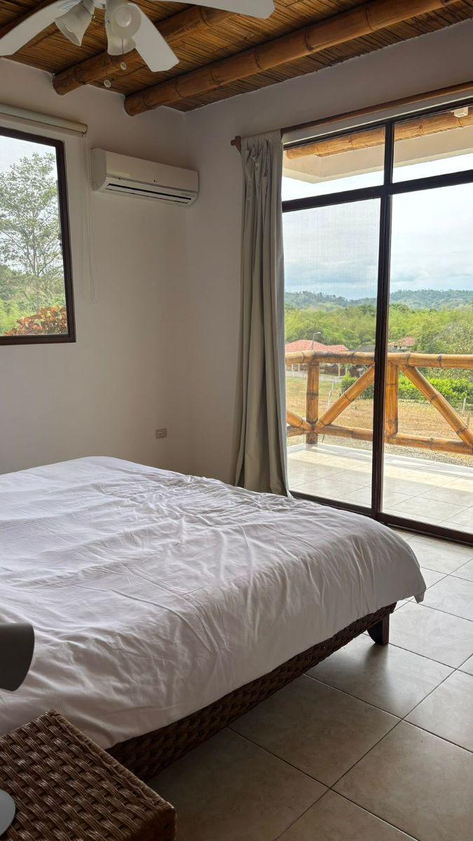 Casa en Venta en Olón Esquinera Amoblada con Vista Al Mar — imagen 9