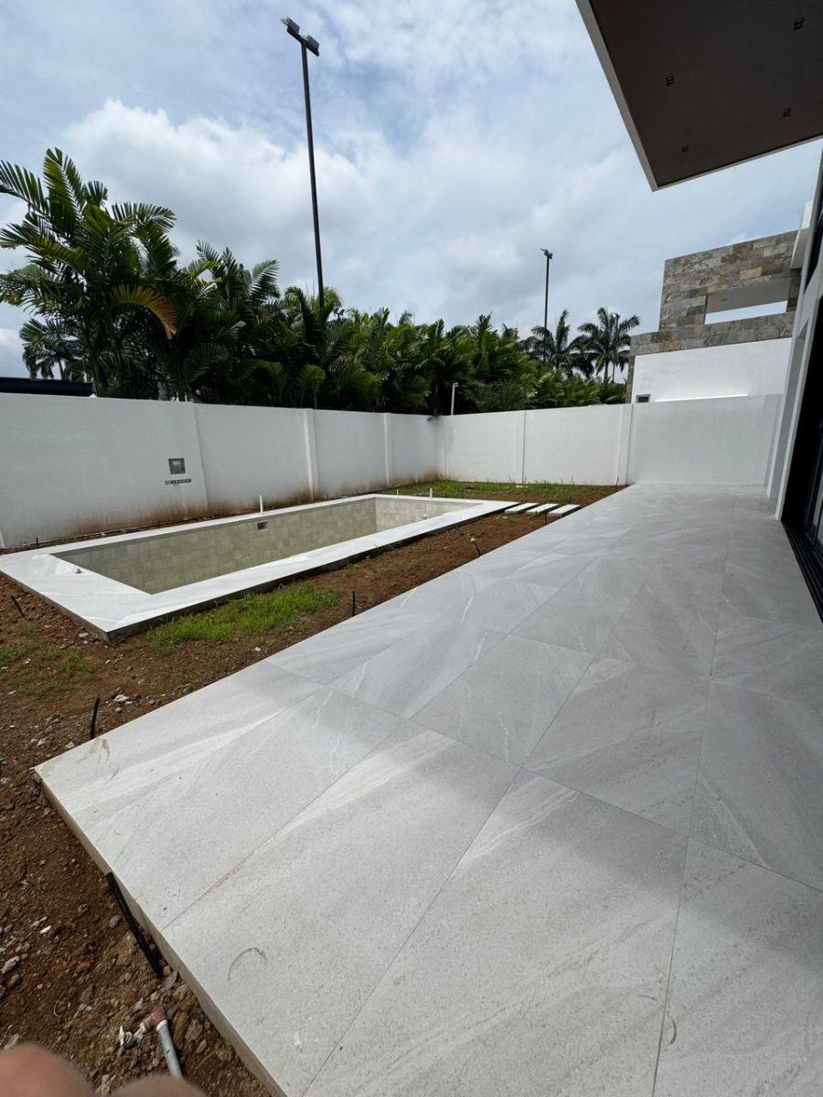 Estrene Casa en Mocoli con 5 Habitaciones en Venta en Samborondón, 542 m², Guayas — imagen 9