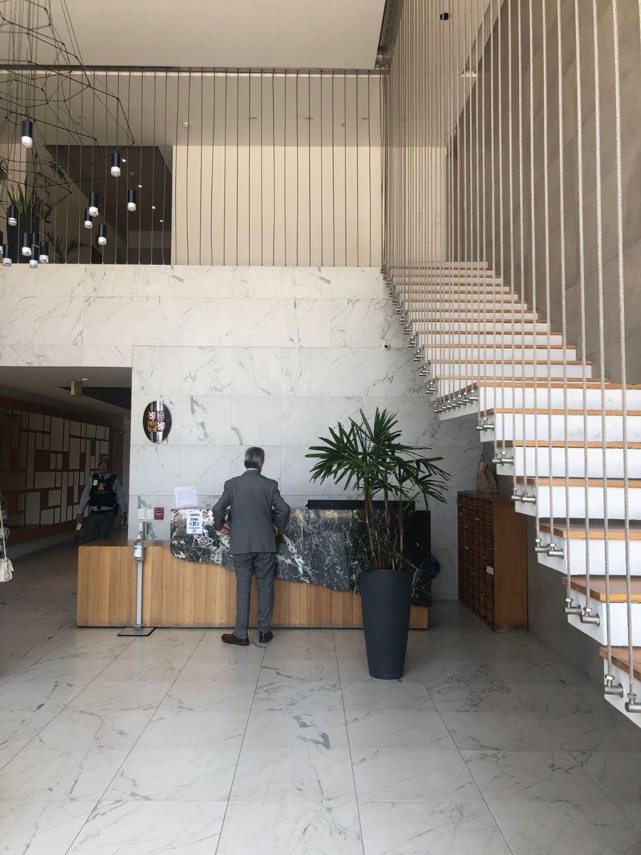Vendo Oficina Sector Muy Comercial, con Vista, Bancos, Restuarantes, Cafes, Sector La Carolina — imagen 3