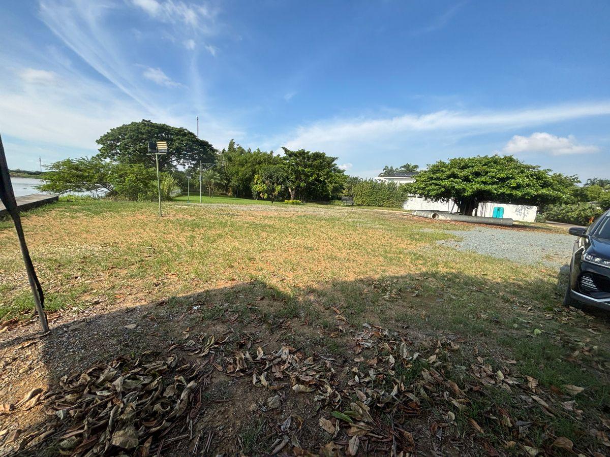 Terreno Venta Urbanización Riberas de Batán Samborondon con Frente Al Río Babahoyo, Guayas — imagen 2