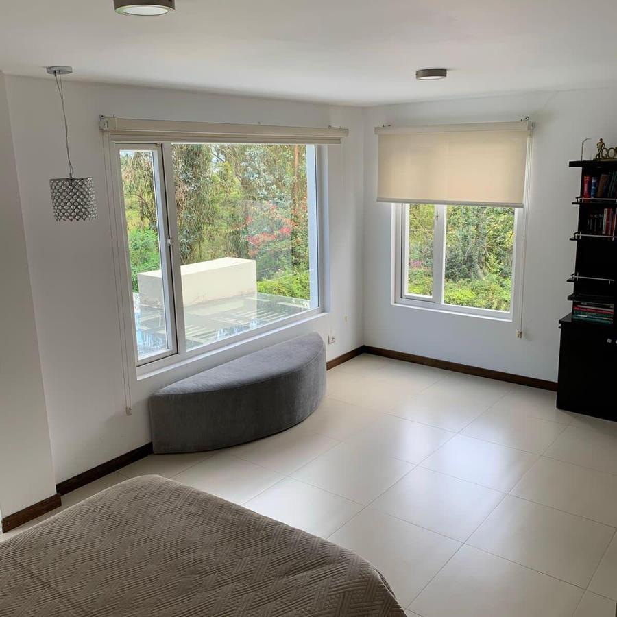 Casa con 4 Dorm. en Venta en Cumbayá, Zona Rancho San Francisco — imagen 4