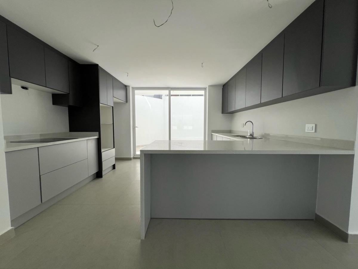 San Juan, Casa con Terraza 175 m, 3 Dorm. C/baño, Piscina Temperada — imagen 6