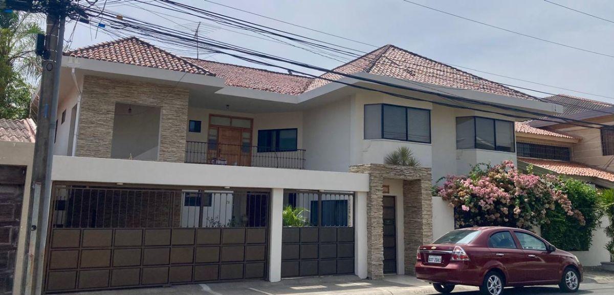 Casa Rentera en Venta en Puerto Azul Km. 10,5 Via a La Costa, Guayas — imagen 10