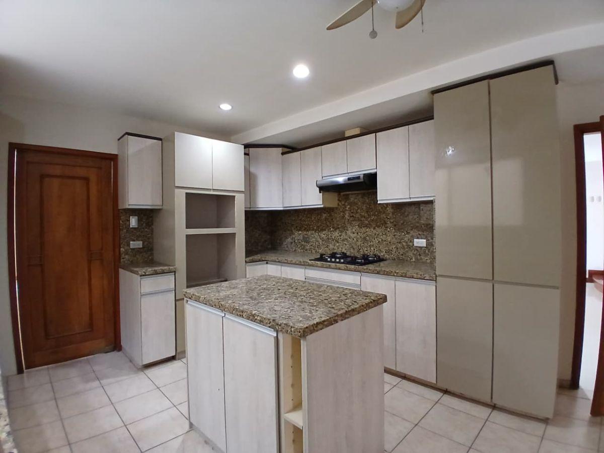Casa Rentera en Venta en Puerto Azul Km. 10,5 Via a La Costa, Guayas — imagen 8