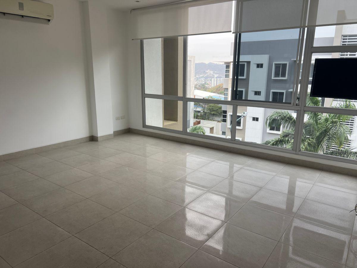 Se Vende Dpto. en Bosques de Los Ceibos con Ascensor, Guayas — imagen 10