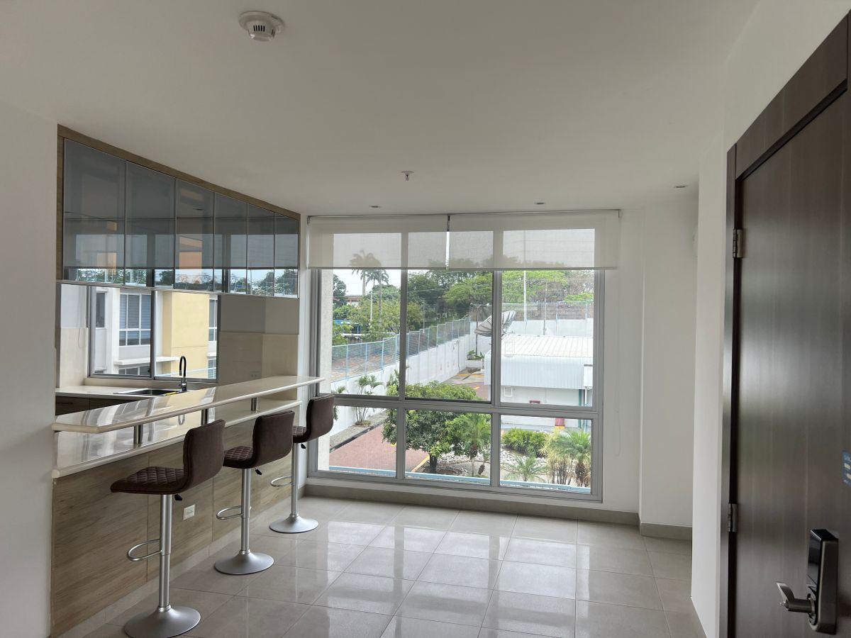 Se Vende Dpto. en Bosques de Los Ceibos con Ascensor, Guayas — imagen 8
