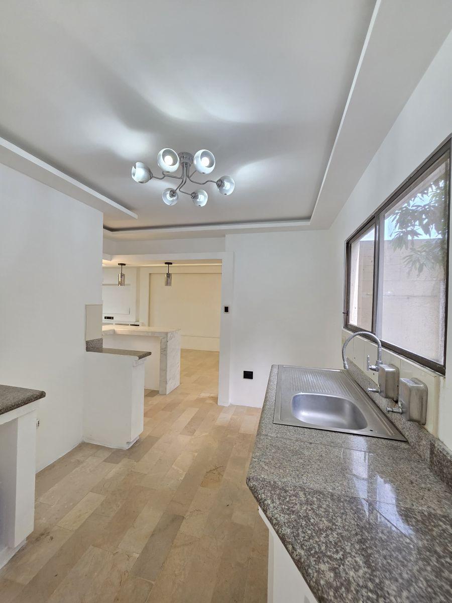 Casa de Venta Remodelada en Urb. Terranostra, Guayas — imagen 8